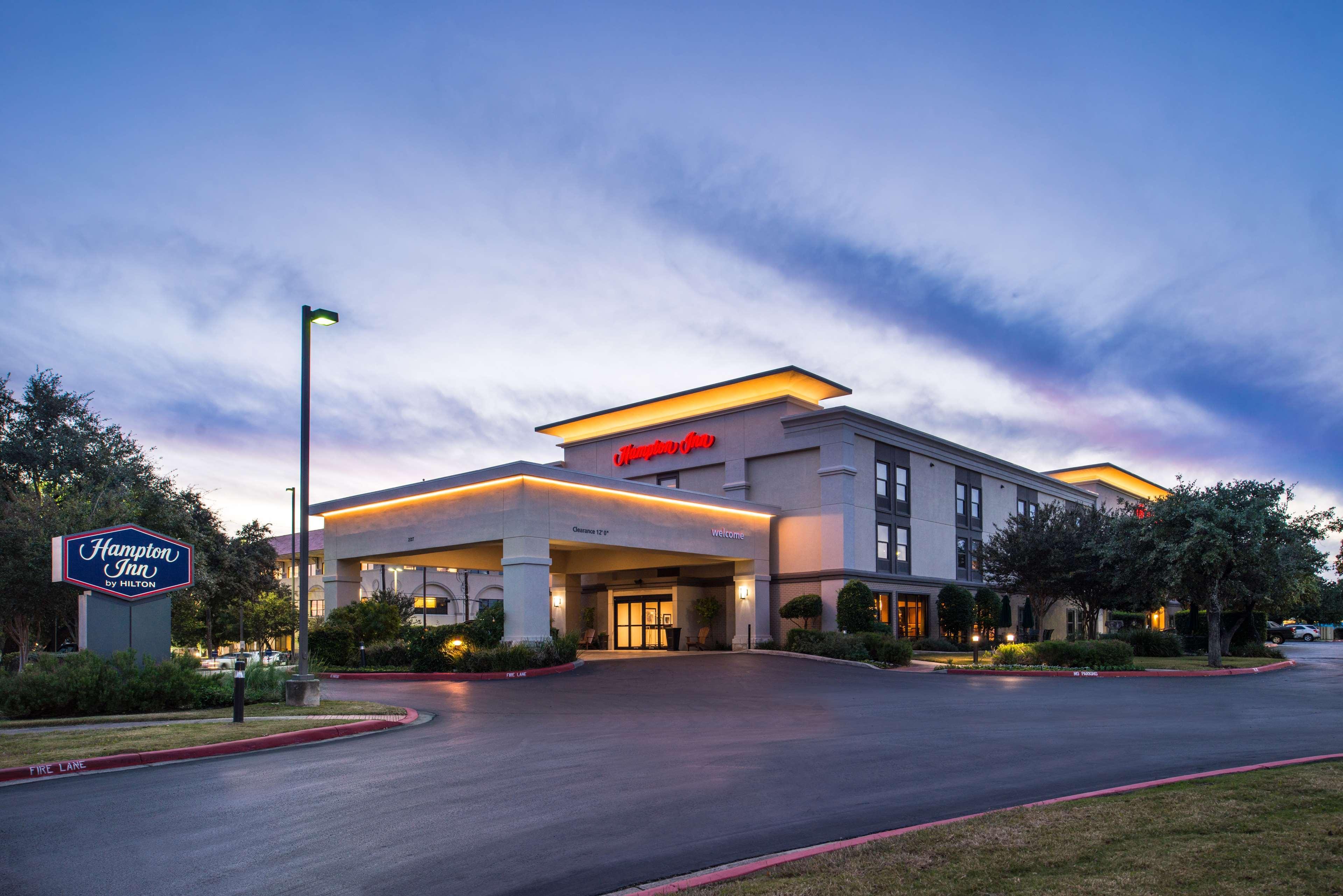 Hampton Inn San Antonio Stone Oak Exterior photo