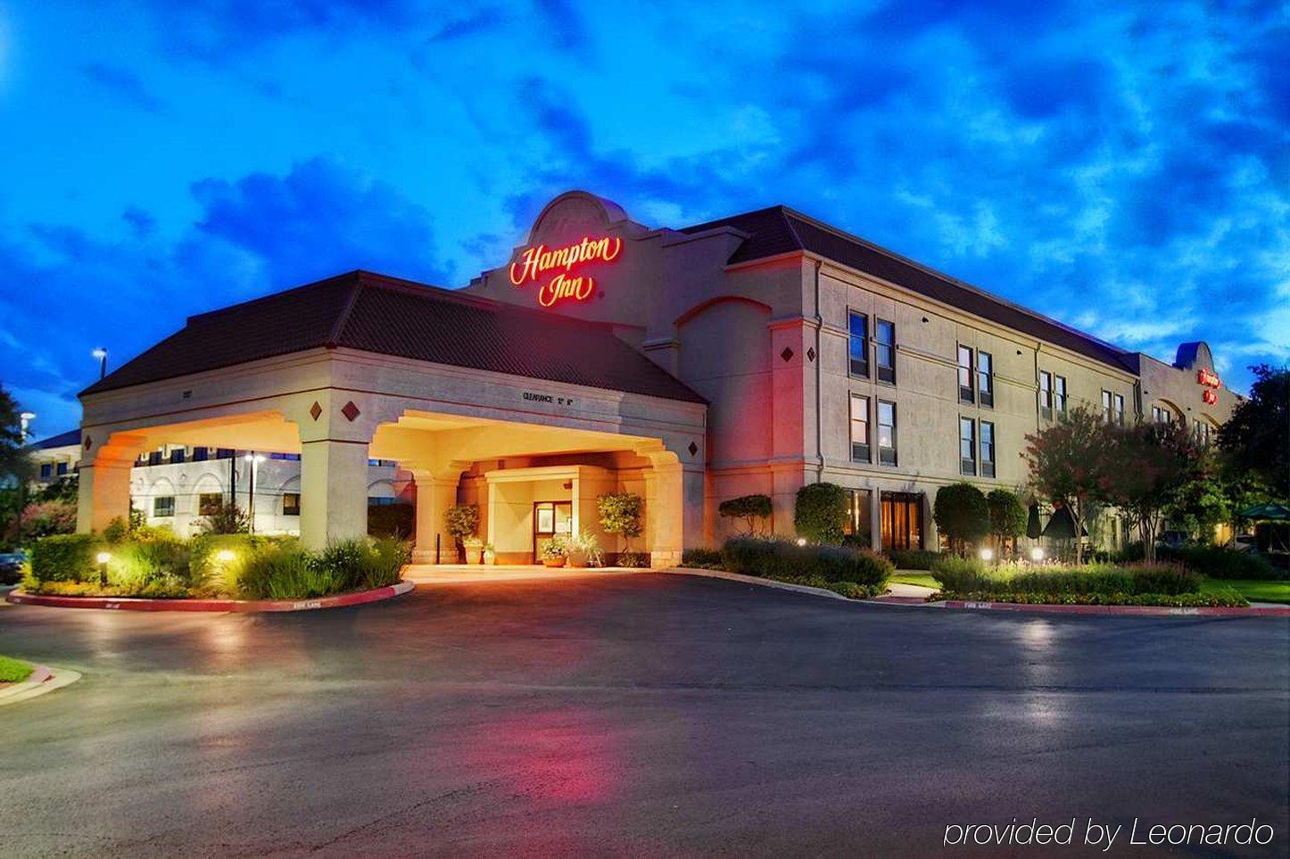 Hampton Inn San Antonio Stone Oak Exterior photo